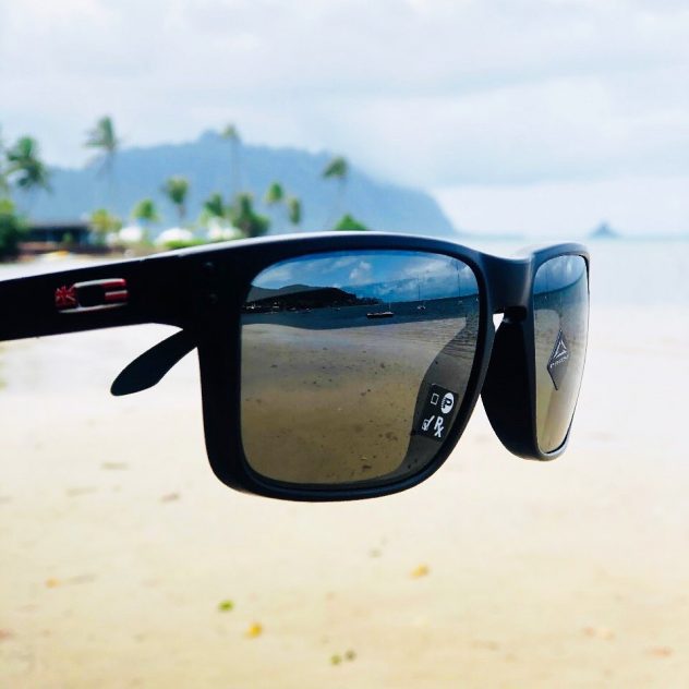 Oakley Holbrook sunglasses with a Hawaii flag icon. 