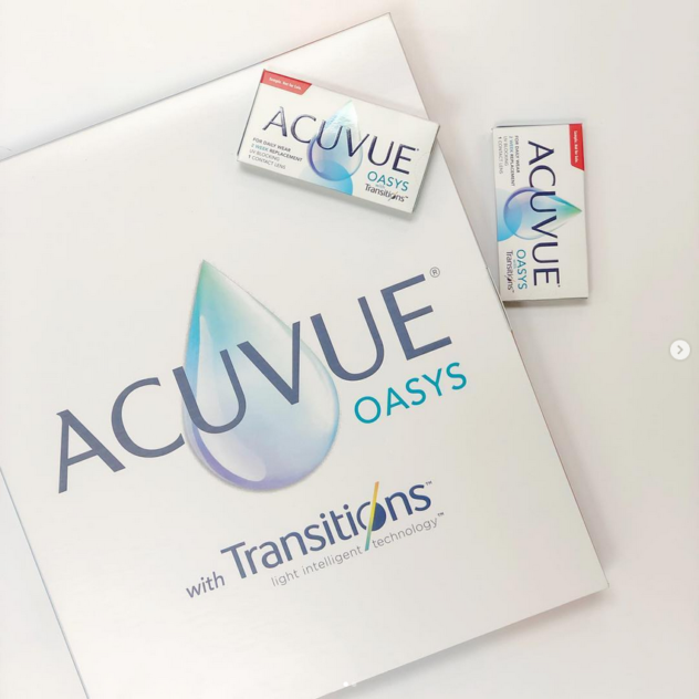 Acuvue Oasys contct lenses with Transitions